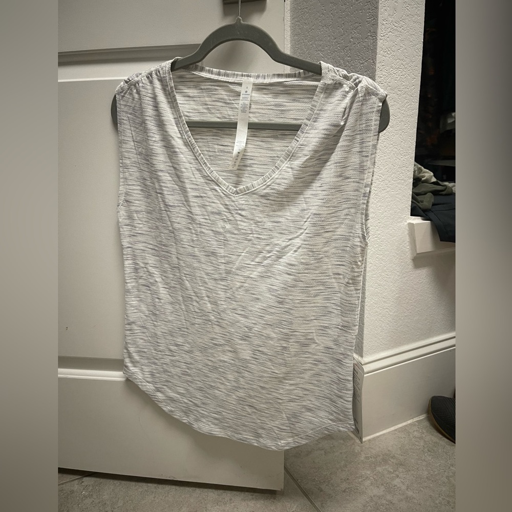 Lululemon Tee